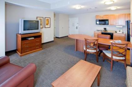 Candlewood Suites Indianapolis Downtown Medical District an IHG Hotel - image 3