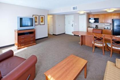 Candlewood Suites Indianapolis Downtown Medical District an IHG Hotel - image 5