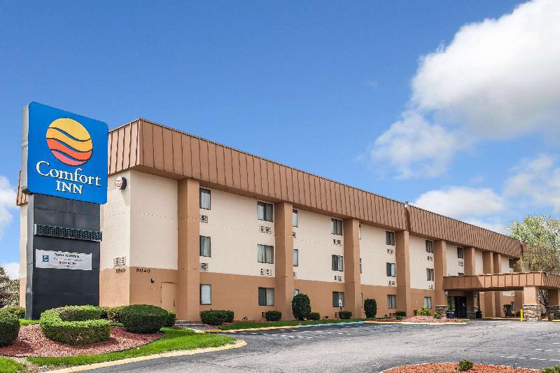 Comfort Inn South - main image