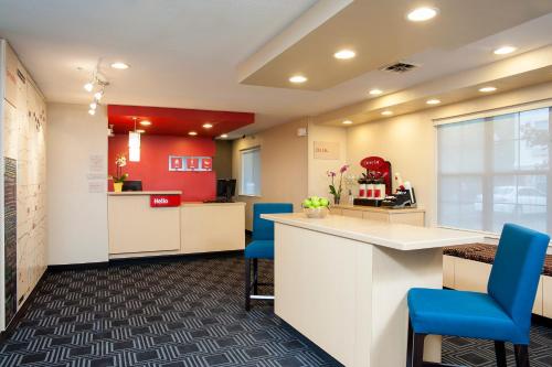 TownePlace Suites by Marriott Indianapolis - Keystone - image 2