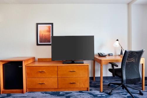 Fairfield Inn Suites Indianapolis Downtown - image 2