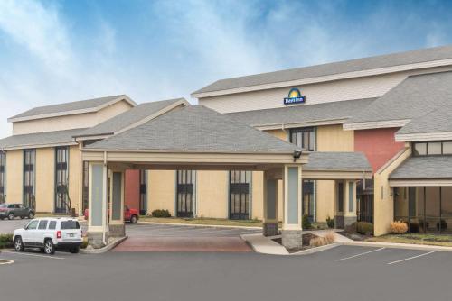 Days Inn by Wyndham Indianapolis Northeast - main image