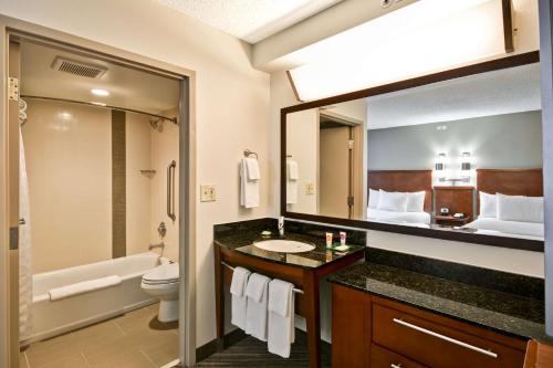 Hyatt Place Indianapolis Airport - image 4