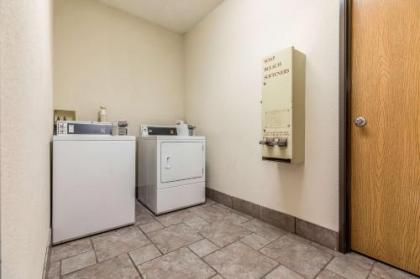 Motel 6-Indianapolis IN - Southport - image 3