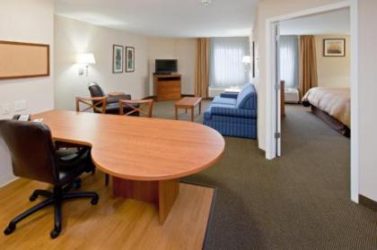 Candlewood Suites Indianapolis East an IHG Hotel - image 3