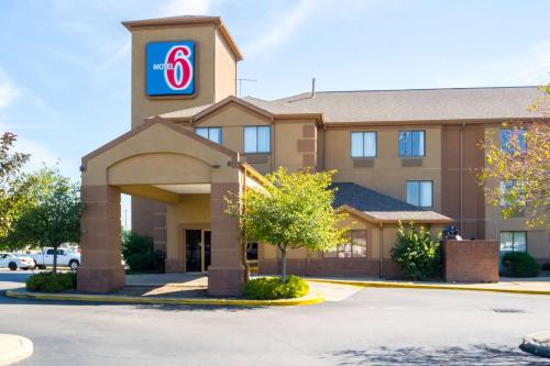 Motel 6-Indianapolis IN - Airport - main image