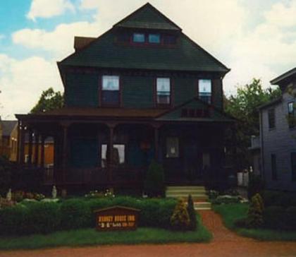 The Harney House Inn