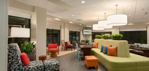 Home2 Suites By Hilton Indianapolis Greenwood - image 2