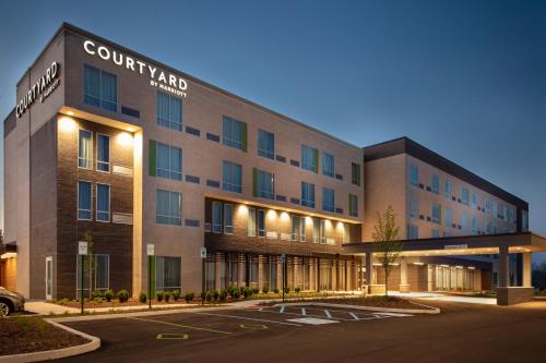 Courtyard by Marriott Indianapolis West-Speedway - main image