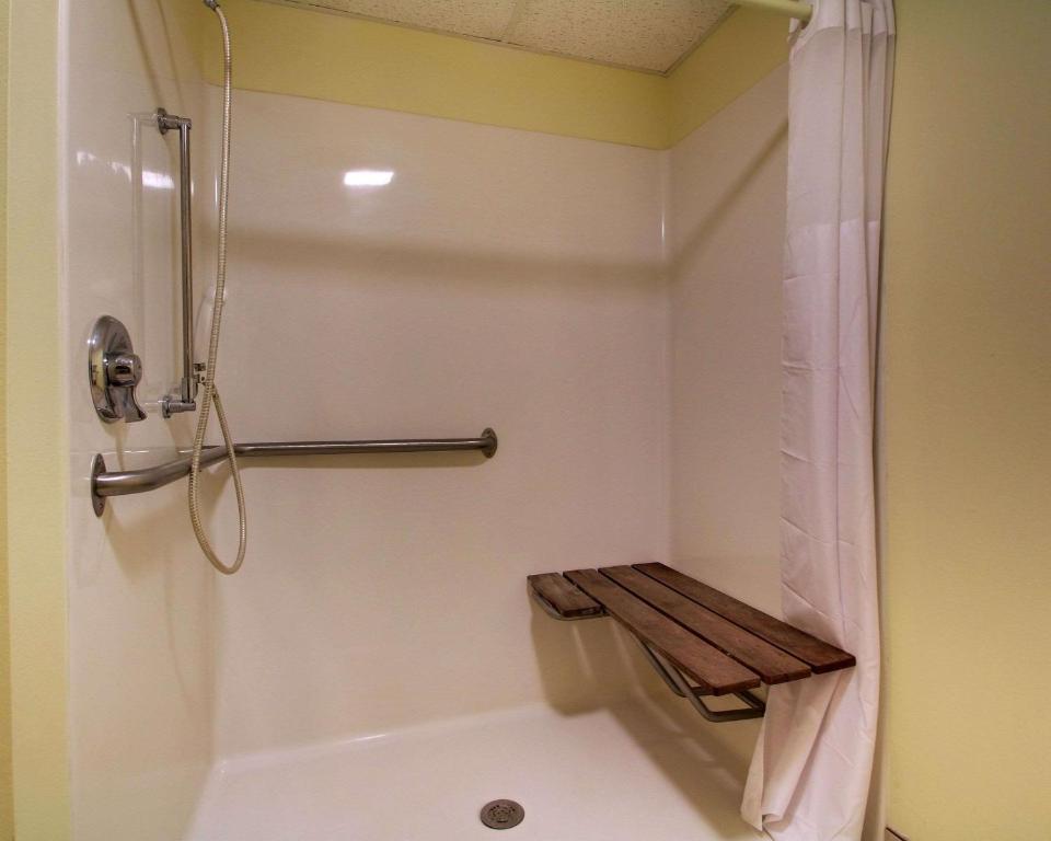 Quality Inn Indianola - image 5