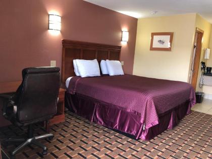 Americas Best Value Inn-Indianola - image 14