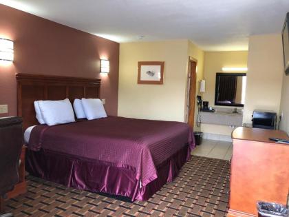 Americas Best Value Inn-Indianola - image 15