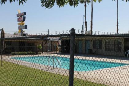 Indio Holiday Motel - image 4