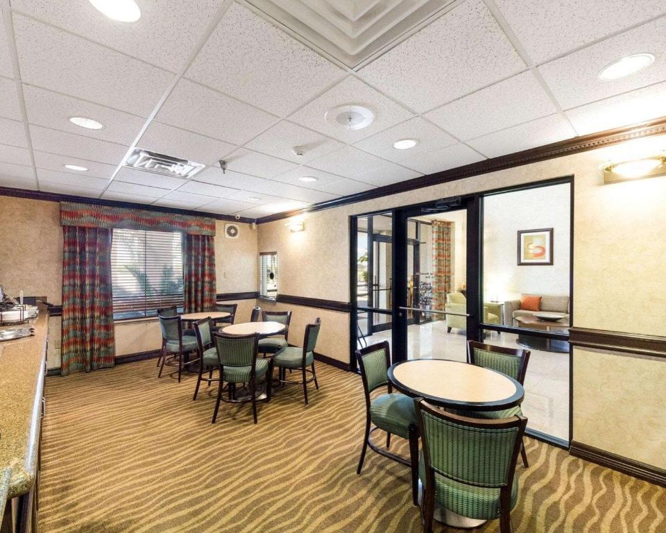 Quality Inn Ingleside - Corpus Christi - image 4