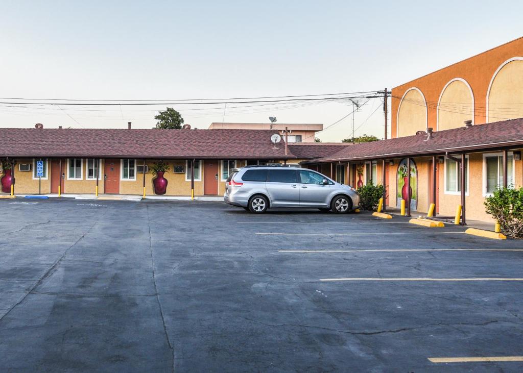 Casa Bell Motel Los Angeles - LAX Airport - image 7