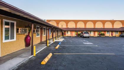 Casa Bell Motel Los Angeles - LAX Airport - image 8