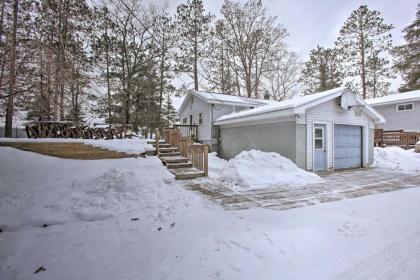 Cozy Interlochen Cabin Less Than 1 Mile from Green Lake! - image 10