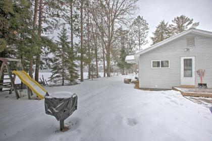 Cozy Interlochen Cabin Less Than 1 Mile from Green Lake! - image 8