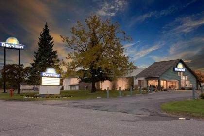 Days Inn by Wyndham International Falls - image 11