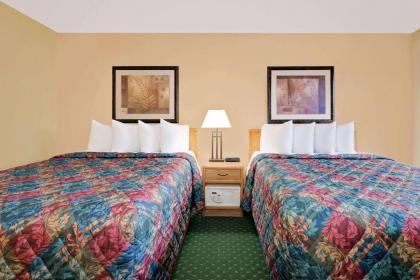 Days Inn by Wyndham International Falls - image 7