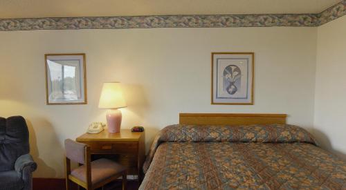 Americas Best Value Inn and Suites International Falls - image 2