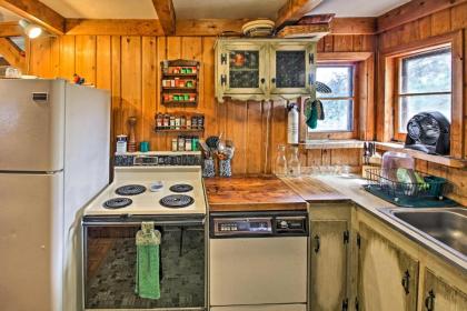 Cozy Stop Island Cabin with Boat Dock and Beach! - image 13