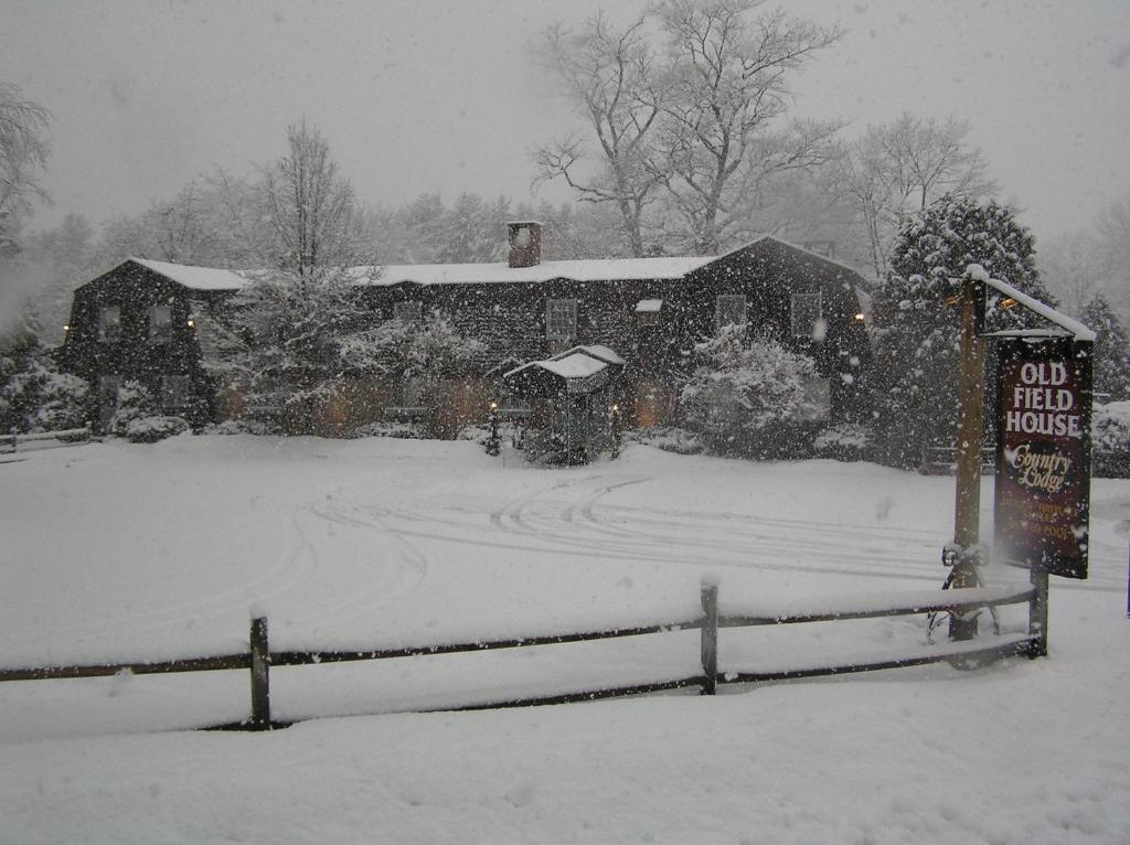 Old Field House - image 4