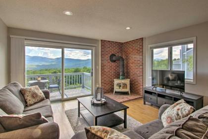 Family Condo with Mtn Views and Community Pool!