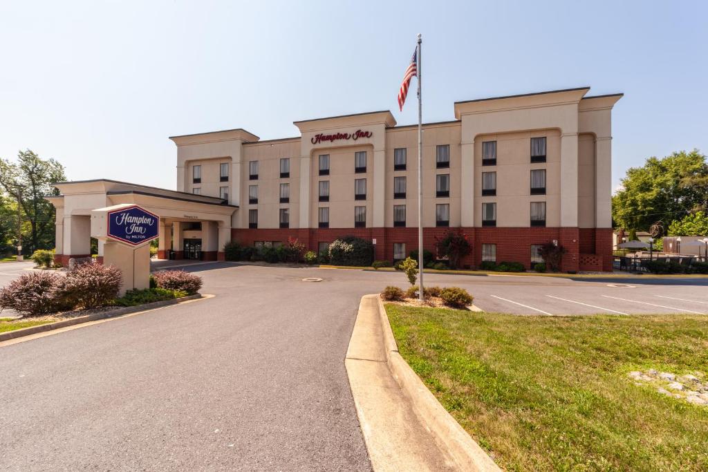 Hampton Inn Inwood - main image