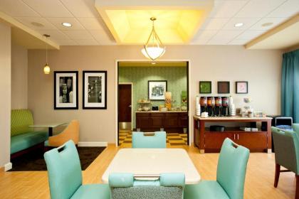 Hampton Inn Inwood - image 12