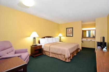 Americas Best Value Inn Iola - image 12