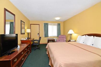 Americas Best Value Inn Iola - image 13