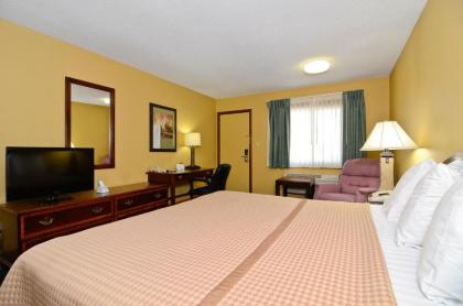 Americas Best Value Inn Iola - image 14