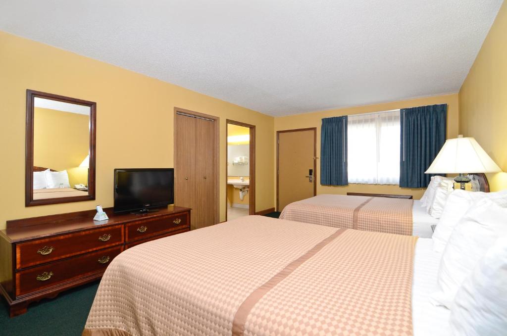 Americas Best Value Inn Iola - image 5