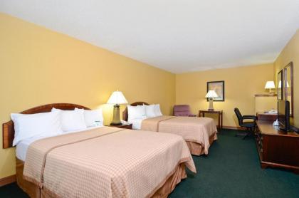 Americas Best Value Inn Iola - image 8