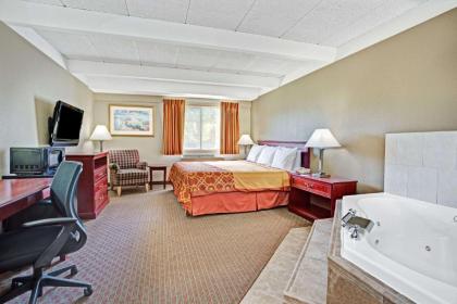 Travelodge by Wyndham Iowa City - image 8