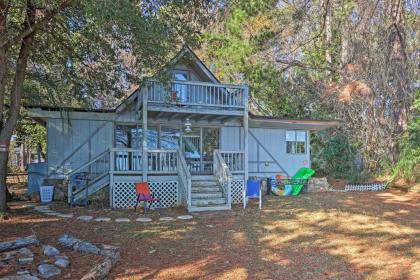 Rustic Escape on Lake Murray with Fire Pit and Balcony - image 10