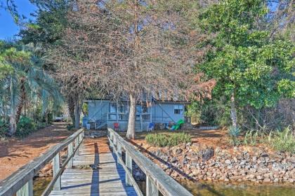 Rustic Escape on Lake Murray with Fire Pit and Balcony - image 12