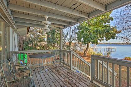 Rustic Escape on Lake Murray with Fire Pit and Balcony - image 6