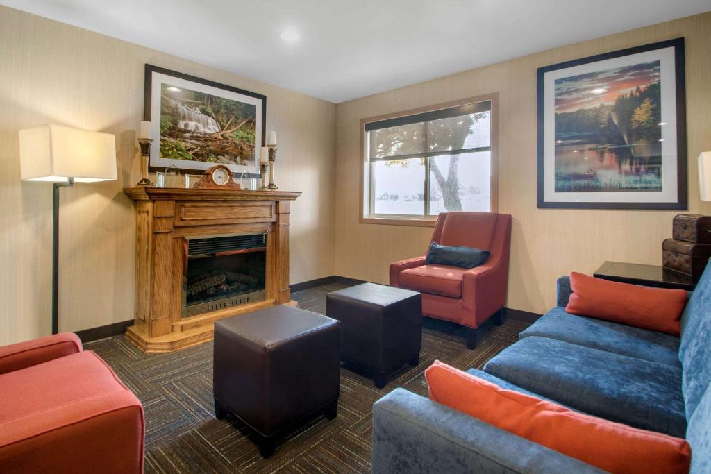 Comfort Inn Iron Mountain - image 4