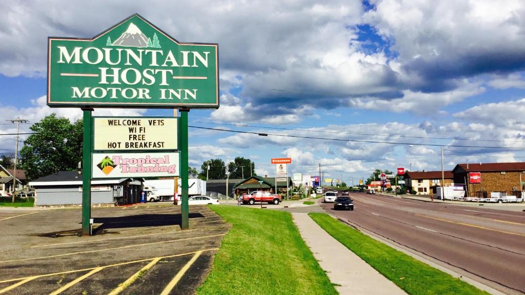 Mountain Host Motor Inn - image 2