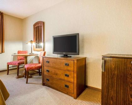 Quality Inn Ironwood - image 2