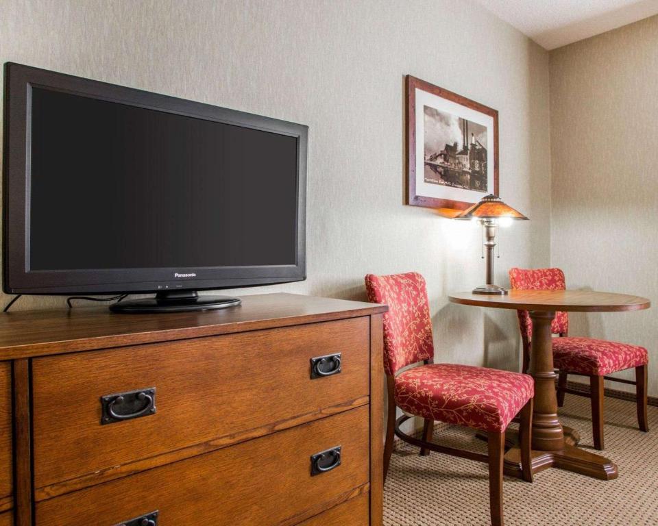 Quality Inn Ironwood - image 3