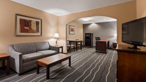 Best Western Irving Inn & Suites at DFW Airport - image 5