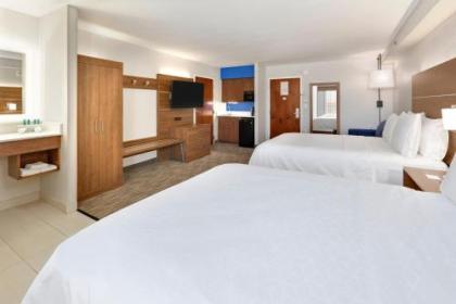 Holiday Inn Express Hotel & Suites - Irving Convention Center - Las Colinas an IHG Hotel - image 3