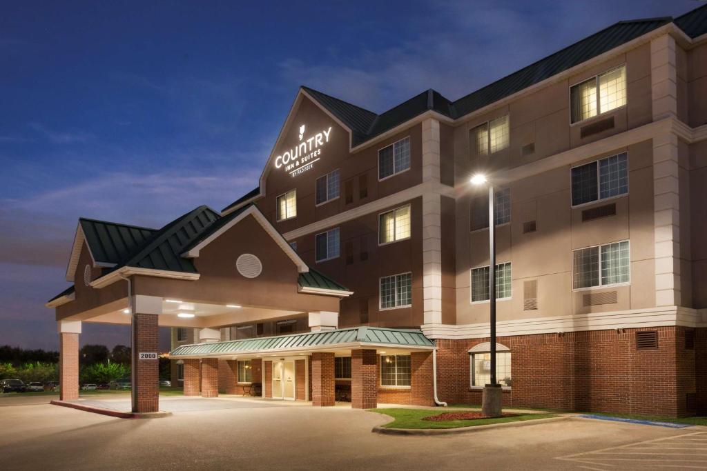 Country Inn & Suites by Radisson DFW Airport South TX - main image