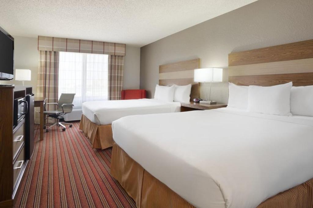 Country Inn & Suites by Radisson DFW Airport South TX - image 6