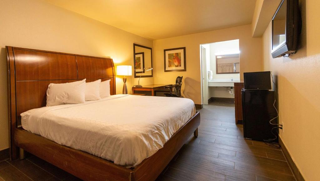 Magnuson Extended Stay and Suites Airport Hotel - main image