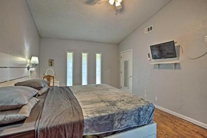 Charming Home - 15 Miles to Downtown Dallas! - image 11