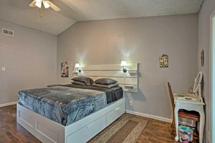 Charming Home - 15 Miles to Downtown Dallas! - image 12